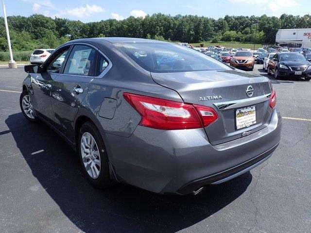 Nissan Altima 2017 photo 1